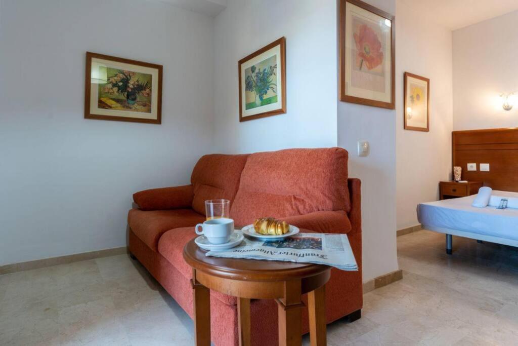 Ct 240 - Beachfront Apartment -Don Juan Manilva Bagian luar foto