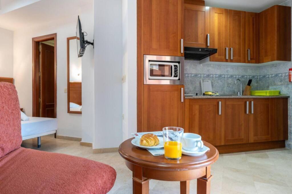 Ct 240 - Beachfront Apartment -Don Juan Manilva Bagian luar foto